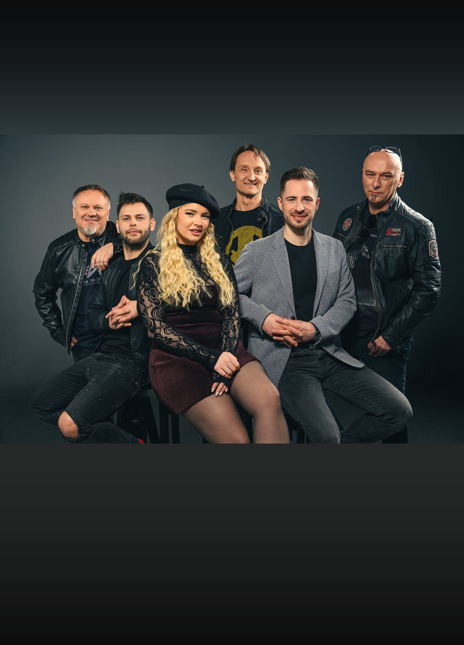 ExZodiac bend — zajednička fotografija